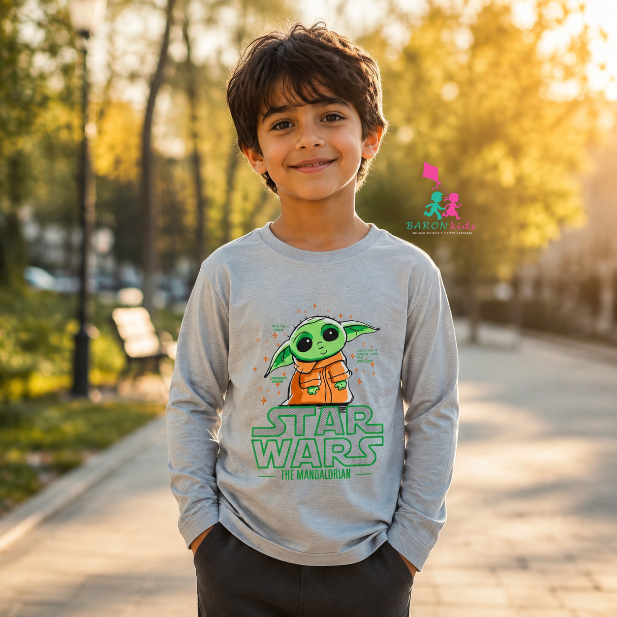 بلوز پسرانه چاپدار طرح بی بی یودا (3 تا 6سال)